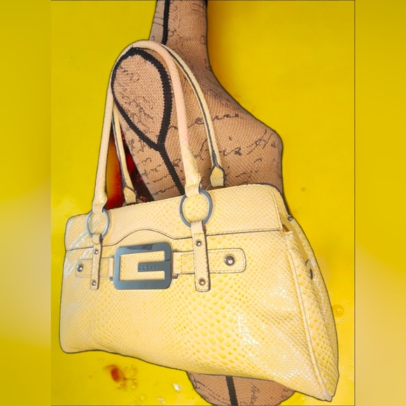 VIntage Guess Yellow Snakeskin Satchel/Shoulder Bag With A G Buckle - Picture 10 of 16